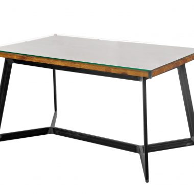 Stół z prostą podstawą wykonaną ze stalowych profili w naturalnym kolorze. Blat wykonany z połączenia starego drewna przykrytego taflą szkła hartowanego.